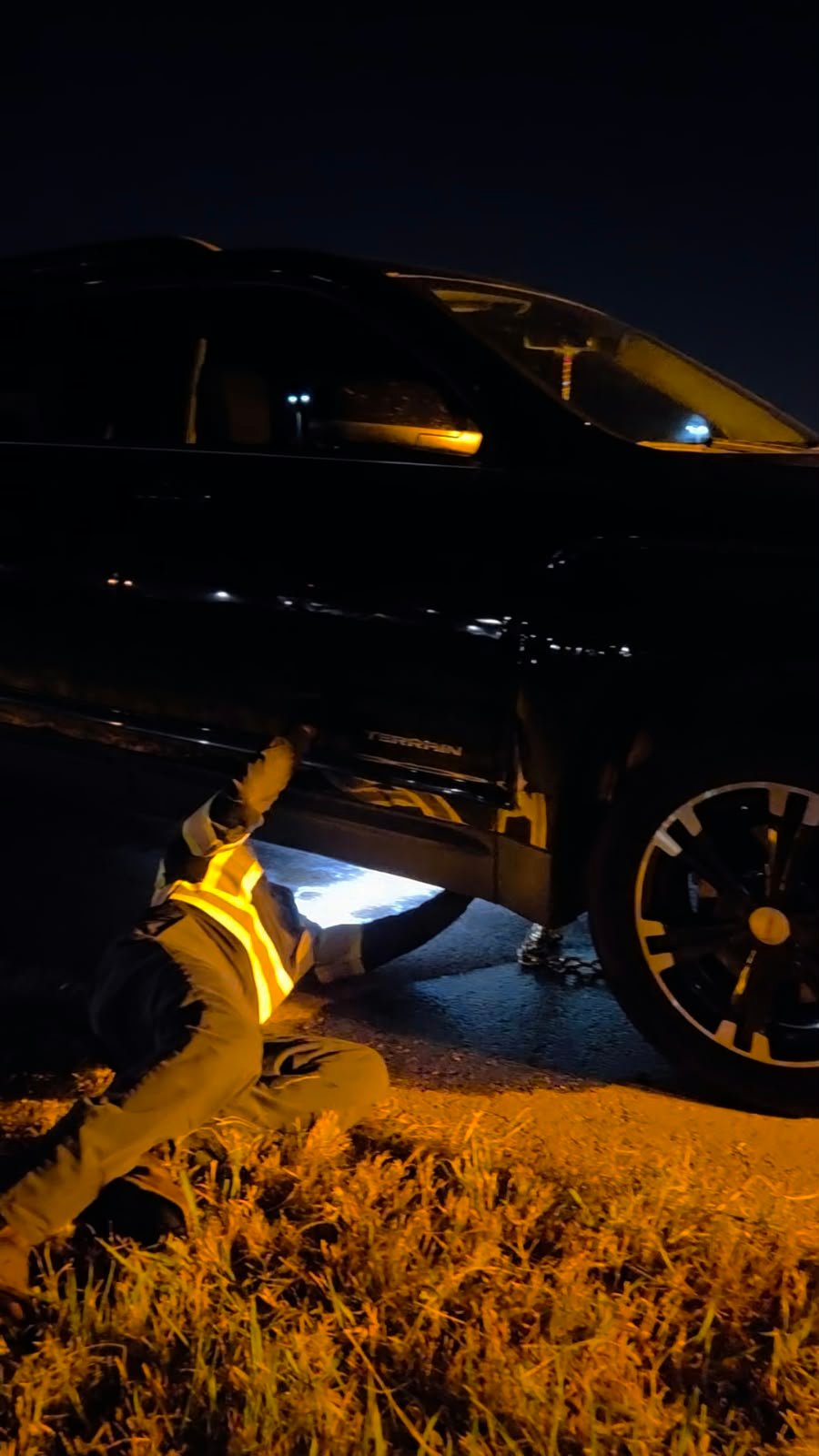 Rescue Towing LLC vehicle and towing work