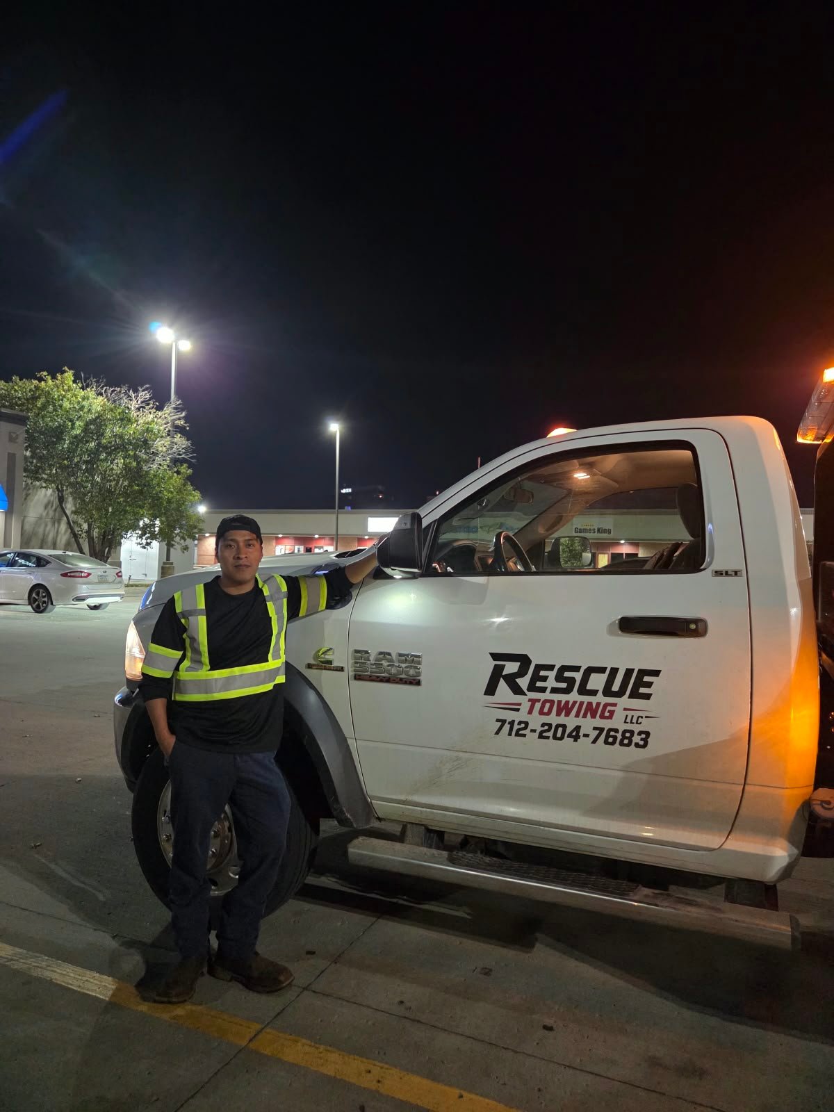 Rescue Towing LLC vehicle and towing work